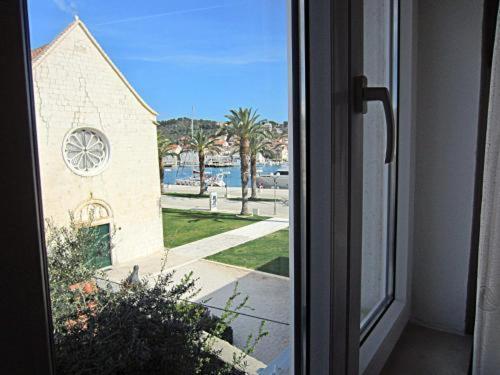 Apartments Ivomar Trogir Exterior foto