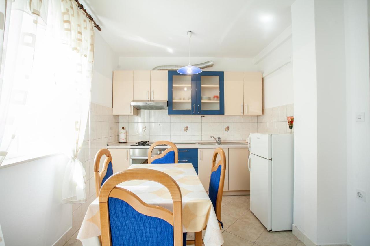 Apartments Ivomar Trogir Exterior foto